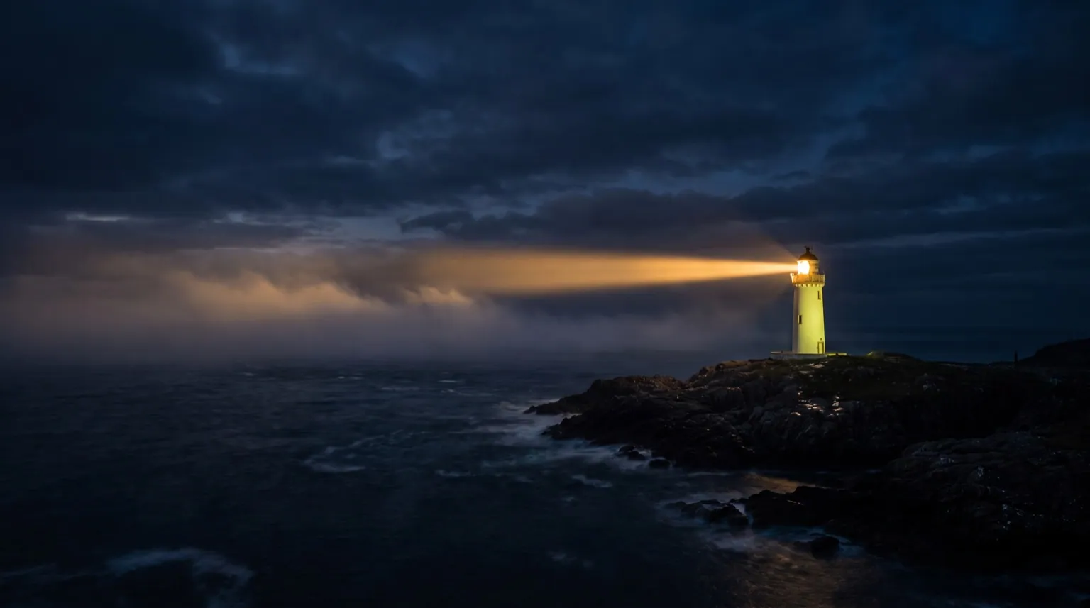 Fàire — Lighthouse keeper's house — a light that counts, Rubha na Fàire, Wester Ross
